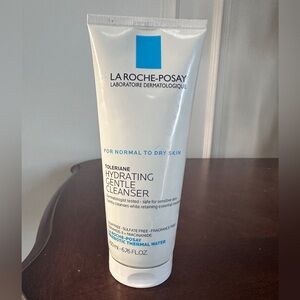 La roche posay Hydrating Gentle Cleanser